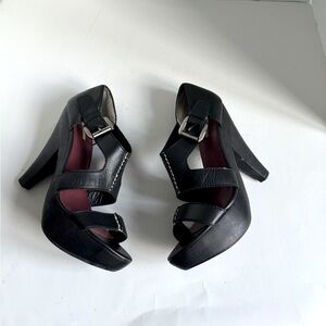 Max Studio Platform Sandal with Black Wood Heel. Size 7